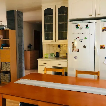 Santa's Riverside House Appartement